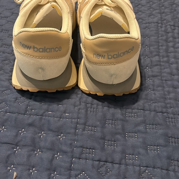 New Balance 237 - Picture 5 of 6